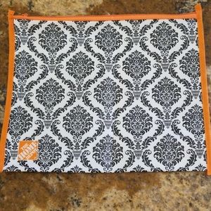 SALE! Nylon Zippered Bag NWOT